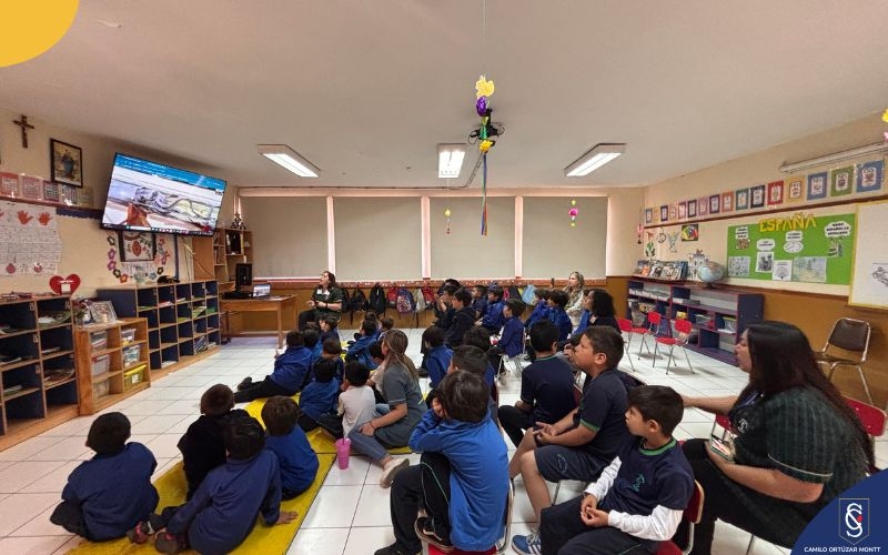 Conexión internacional: estudiantes del COM visitan virtualmente el Museo de Historia Natural de Ferrol (España)