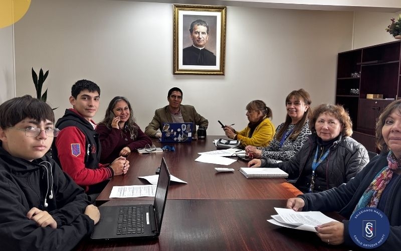 Primera reunión del Comité Ambiental Escolar en el COM